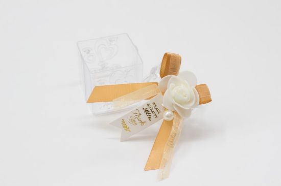 صورة توزيعات مواليد شفاف